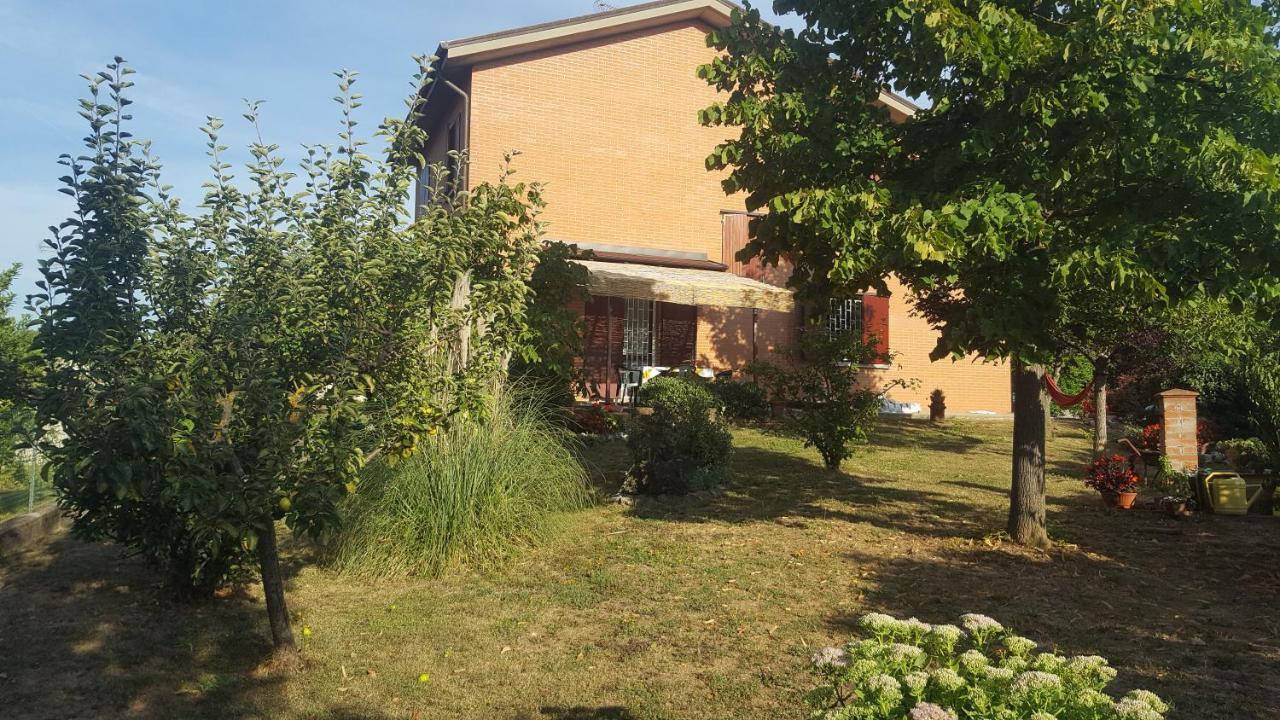 B&B I Girasoli Monte San Pietro Exterior photo